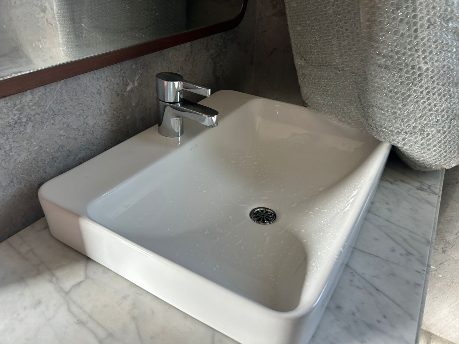 Sanitary Fixtures Photo 20